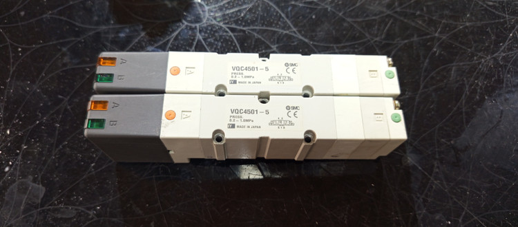 شیر برقی 5/3 پنوماتیک SMC VQC4501-5