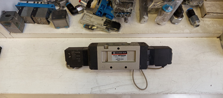 شیر برقی ۲×۵ SMC-VF5220